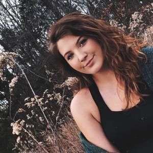 Meet your Posher, Averi